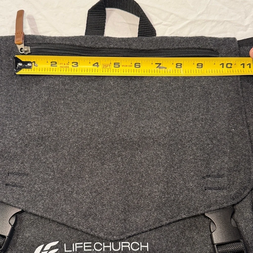 Life Church Craig GroeschelField & Co Campster Satchel Laptop Backpack NWOT - Picture 12 of 12